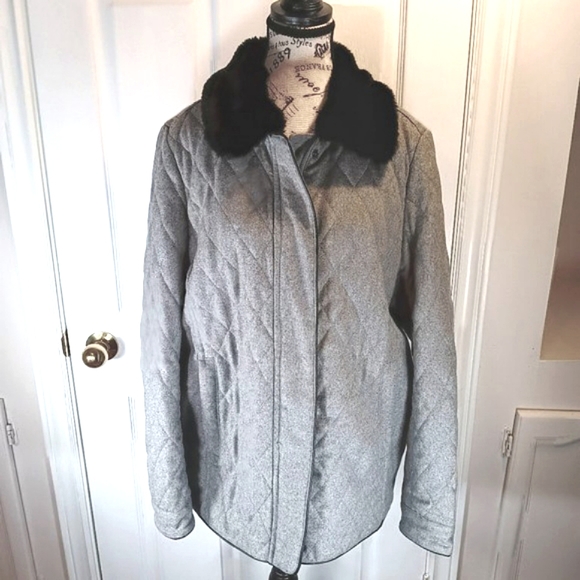ALFRED SUNG Jackets & Blazers - NWOT Alfred Sung Grey Wool Blend Pea Coat Quilted Black Faux Fur Collar XL
